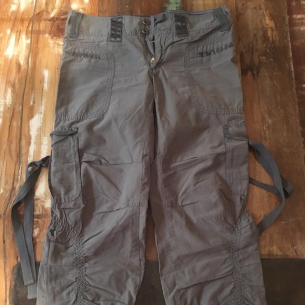 Miss Me cargo capris